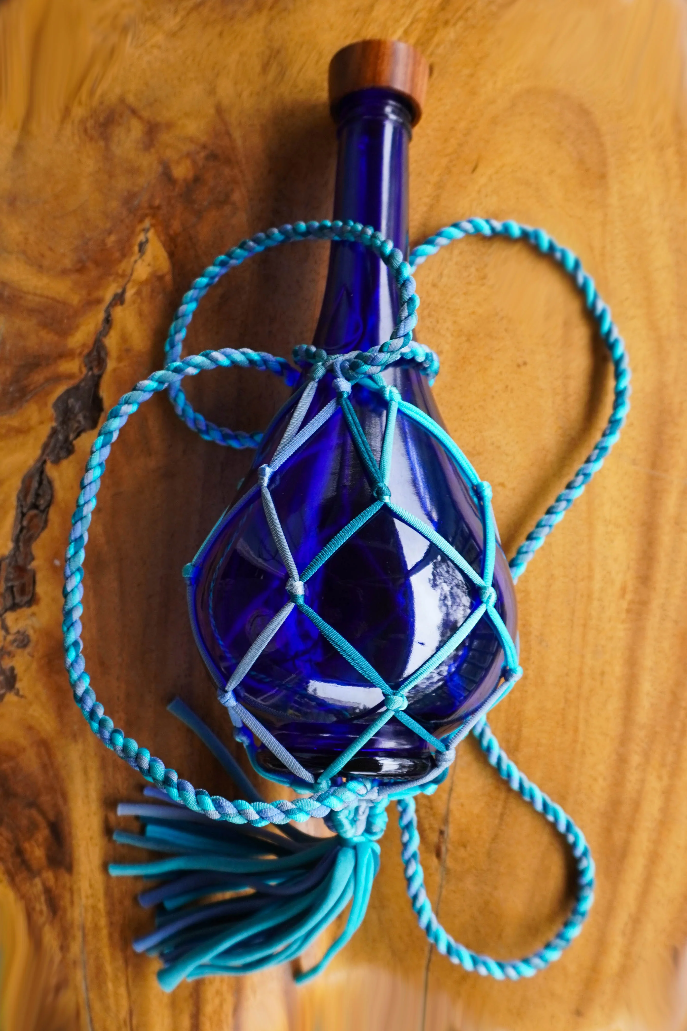 String Bottle Holder ~ BackPack w/Tassel - Image 5