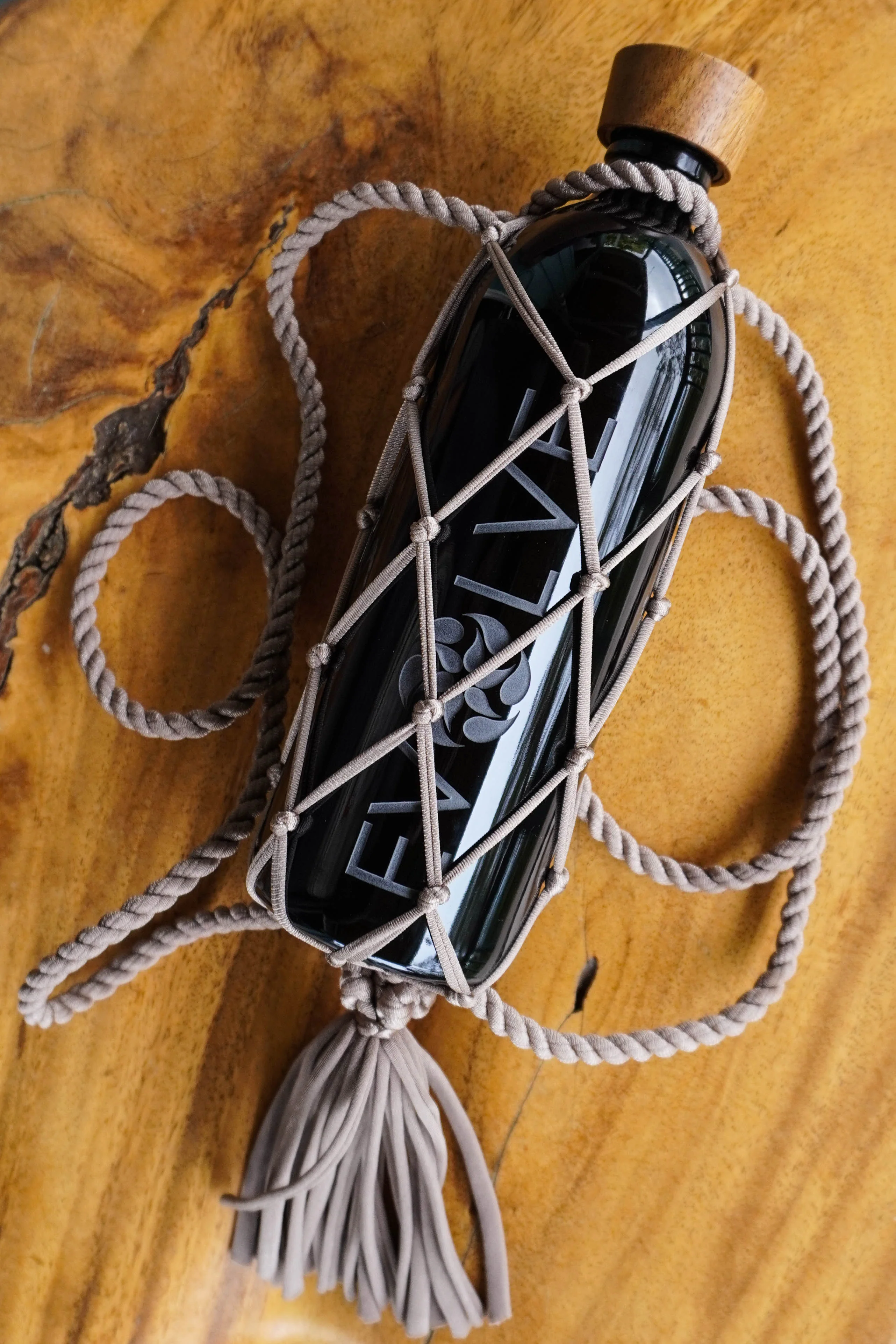 String Bottle Holder ~ BackPack w/Tassel - Image 7